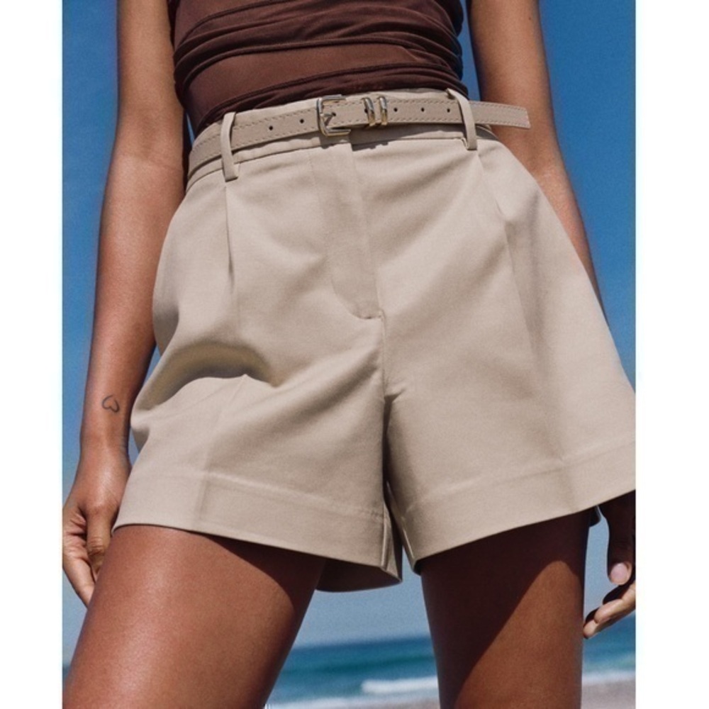 NWT Zara Belted Shorts with darts size M Color Light camel
